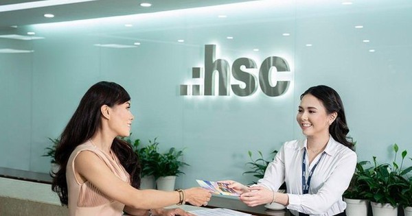 Cổ đông Nhà nước của HSC chỉ bán được 4,4% lượng quyền mua cổ phiếu HCM