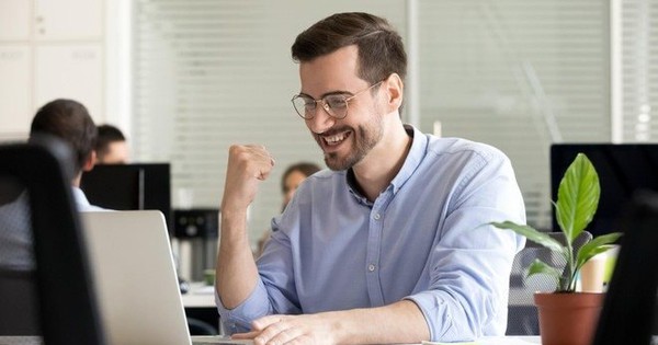 Phân tích cơ bản cho người mới: Ý nghĩa và ứng dụng chỉ số PE, PB cho nhà đầu tư chứng khoán