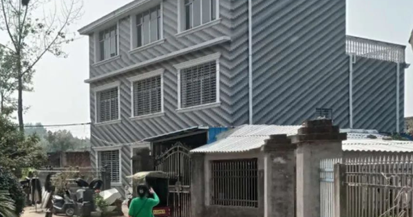 Chi 2,5 tỷ đồng mua nhà cho mẹ, người đàn ông “ngã ngửa” vì chủ cũ dựng lều chắn cổng đòi thêm 700 triệu đồng: “Tôi bán nhà chứ không bán đường”