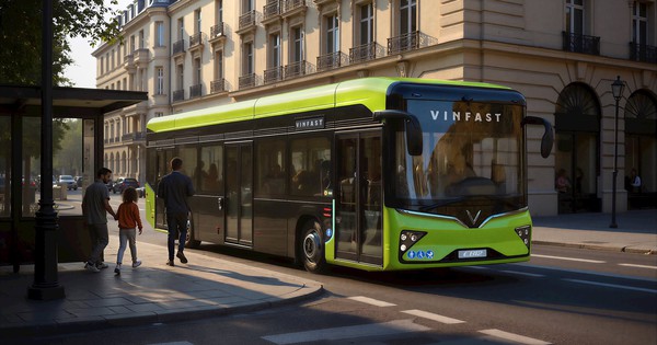 Tỷ phú Phạm Nhật Vượng lần đầu đưa xu buýt điện VinFast ra thị trường quốc tế