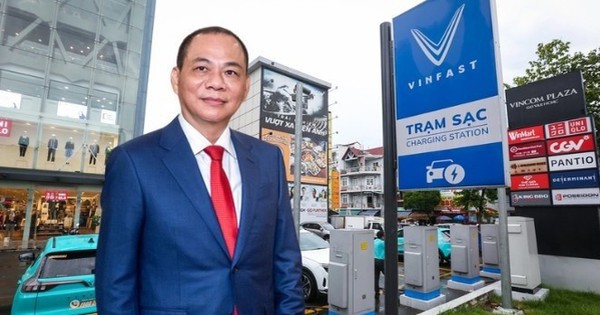 Bộ Công Thương đề xuất 2 phương án giá bán lẻ điện cho sạc xe, tác động thế nào đến các trụ sạc của VinFast?