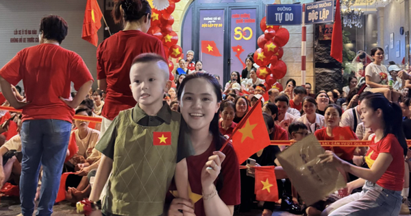 Vợ Duy Mạnh ra thông báo "sống còn" về "tạp hoá 0 đồng" dành cho bà con đi xem A80