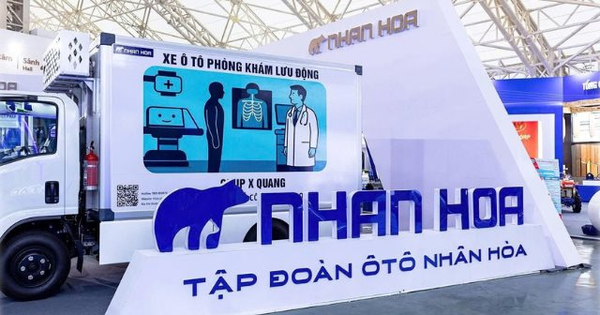 Một công ty mang cả xe ô tô phòng khám lưu động có hệ thống chụp X-quang đến Triển lãm A80