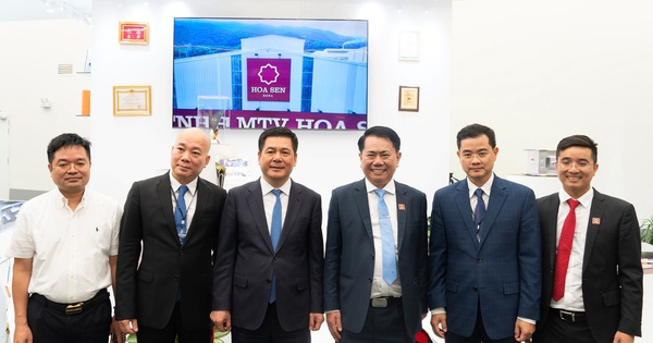 Hoa Sen Mag Shield và ống nhựa HDPE Hoa Sen 1.200 mm gây chú ý tại Triển lãm A80