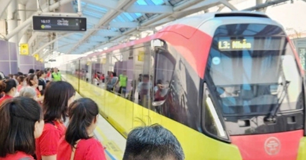 Giá vé xe buýt, metro dịp 2/9 thế nào?