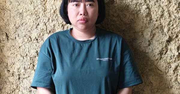 Bắt người phụ nữ lừa đảo bán vé xem diễu binh sự kiện A80