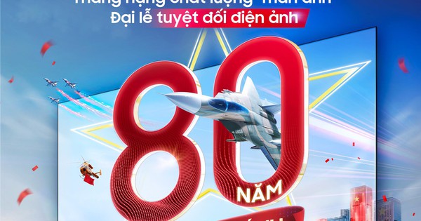 View diễu binh choáng ngợp, rợp bóng cờ hoa trên Samsung AI TV màn hình cực đại