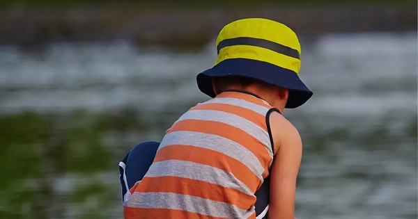 Được nuôi dạy bởi 3 kiểu mẹ này, con trai càng lớn càng nhút nhát, sống đùn đẩy và không dám quyết định việc gì!