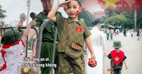 Bố mẹ đưa bé con 4 tuổi vượt hơn 1.600km từ Nam ra Bắc trước thềm đại lễ: "Con hãy yêu Tổ quốc mình, từ những điều đơn giản nhất"