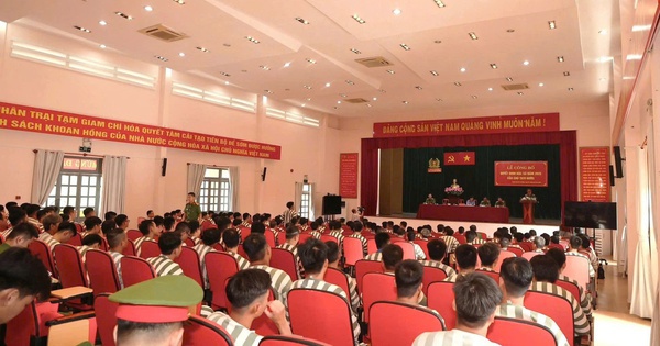 Công an TP HCM công bố quyết định đặc xá của Chủ tịch nước