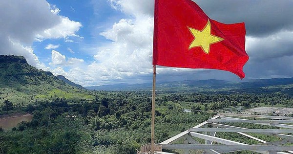 6 tháng thi công thần tốc, T&T Group của Bầu Hiển hoàn thành đường dây truyền tải điện gió Savan 1 từ Lào về Việt Nam trước thềm Đại lễ A80