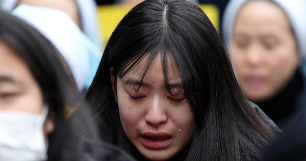 Đỗ đại học danh tiếng được gia đình mở tiệc ăn mừng, nữ sinh nhập học 3 ngày liền đòi nghỉ học, thừa nhận: “Không thi lại sẽ hỏng cả tương lai”