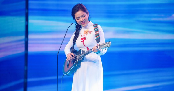 Giọng ca Nhạc viện cực đắt show hiện tại: Từ 0 cát-xê đến “đổi đời” nhờ hit quốc dân 6.5 tỷ view, cứ hát nhạc cách mạng là hot