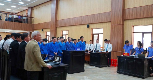 Đang xét xử hàng loạt cựu công chức trong vụ án "hô biến" 250.000 m² đất công thành đất tư