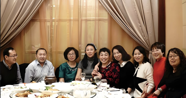 Họp lớp được hỏi lương hưu, tôi trả lời thật 30 triệu đồng/tháng, về phát hiện bị loại khỏi nhóm chat, vợ trách: “Chỉ nên nói 3 triệu”