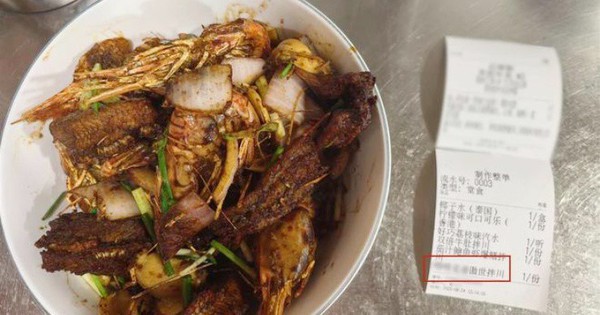 Một bát mì có giá hơn 2 triệu đồng, chủ quán tiết lộ đây là loại thuộc phân khúc “rẻ nhất”