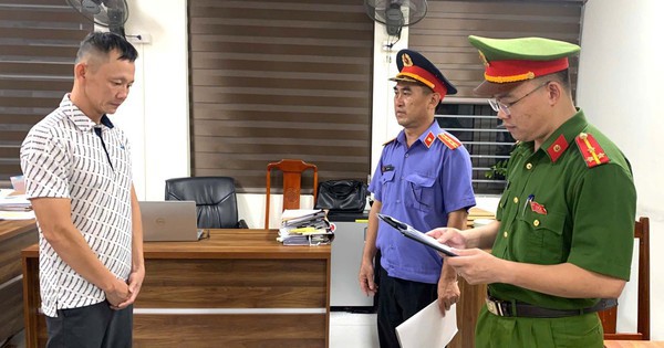 Bắt Đức "bê đê" trong đường dây khai thác cát trái phép ở Thanh Hóa