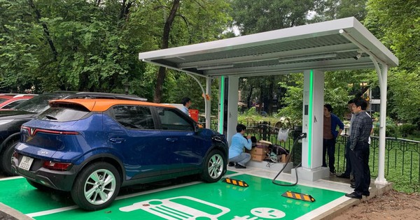 Doanh nghiệp Nhà nước bắt tay Vingroup phát triển hệ thống trạm sạc xe điện thu hơn 23.000 tỷ từ bán điện sau 8 tháng