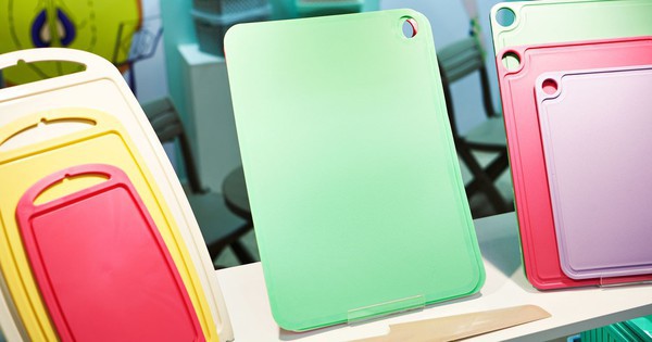 Bác sĩ Harvard cảnh báo 3 đồ gia dụng quen thuộc chứa đầy “chất độc”: Nhiều nhà vẫn dùng hằng ngày