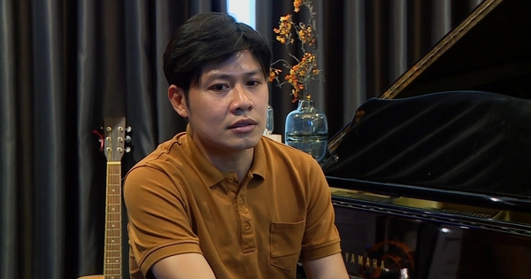 Nam nghệ sĩ vừa nói thẳng "ngày xưa, tôi nghe Tùng Dương hát là chuyển kênh" là ai?