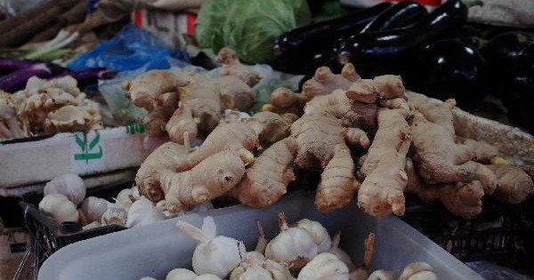 Vì sao nam giới nên ăn 1 lát gừng sau khi thức dậy buổi sáng?