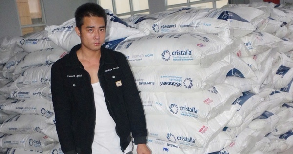 Kiểm tra container, Công an TP HCM bắt ngay tài xế