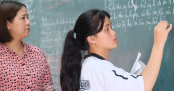 Giáo viên dạy thêm giờ được hưởng lương gấp 1,5 lần