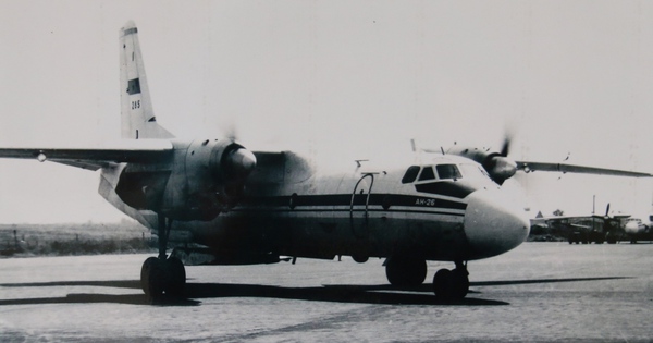 Máy bay vừa cất cánh 20 phút, cơ trưởng và tiếp viên bị khống chế: Một người hùng hạ gục 4 tên không tặc