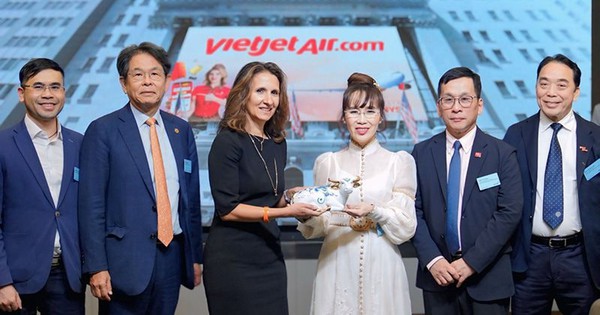 Tiến sĩ Nguyễn Thị Phương Thảo đến sàn chứng khoán NYSE rung chuông: Chúng tôi sẽ sớm bay đến Mỹ