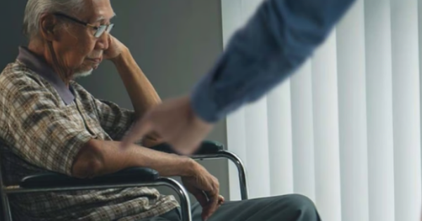 Vợ chồng U70 lương hưu 37 triệu đồng quyết cho thuê nhà vào viện dưỡng lão hưởng phúc, 1 năm sau ôm hối tiếc: “Chẳng đâu bằng nhà mình”