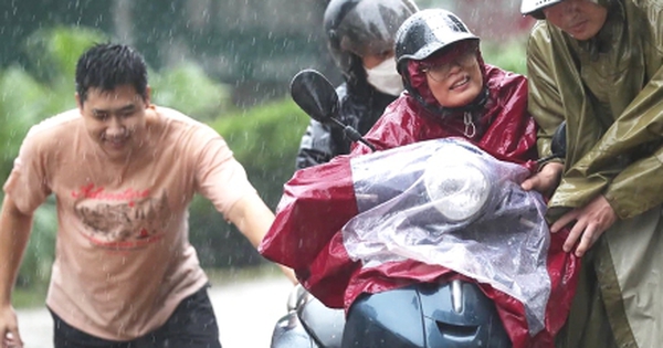 Bão Ragasa suy yếu thành áp thấp nhiệt đới, miền Bắc mưa lớn đến đêm mai