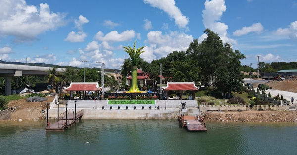 Những huyền thoại bất tử bên dòng sông xanh Long Đại