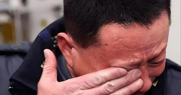 Dốc 100 triệu tiền tiết kiệm mở tiệc mừng con trai đỗ đại học, nhưng cả làng ai cũng đến tay không: Không ngờ cuối buổi nhận cú sốc nghẹn lời