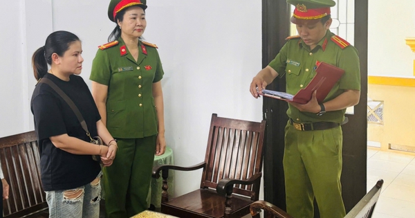 Khởi tố, cấm đi khỏi nơi cư trú với Nguyễn Thị Loan