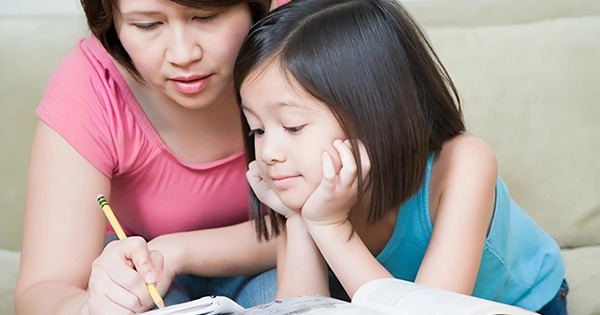 2 môn "thời thượng" nhiều cha mẹ ngày nay đang cho con học: Giúp đầu óc nảy số nhanh và bắt kịp thời đại số!