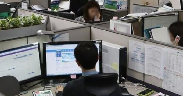 Ngày làm văn phòng lương hơn 30 triệu/tháng, tối bán hàng rong kiếm gấp đôi: "An phận quá tôi không ưng..."