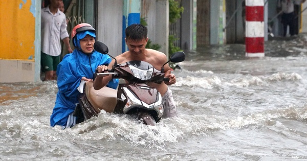 Cập nhật tin bão mới nhất: Đêm nay bão số 10 giật cấp 15 đổ bộ đất liền, Hà Nội mưa lớn nhất khi nào?