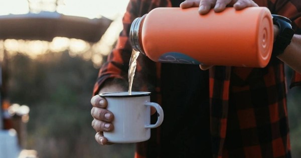 5 loại nước tuyệt đối KHÔNG đựng trong bình giữ nhiệt: Làm sai ngang với uống thuốc độc!