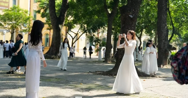 Miền Bắc nắng nóng ngày khai trường