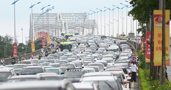 Tạm cấm phương tiện trên một số tuyến đường Hà Nội từ 6h sáng mai