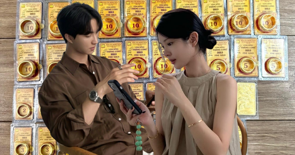 Giá vàng tăng, vợ chồng cãi nhau: "Năm qua coi như mất trắng 500 triệu"