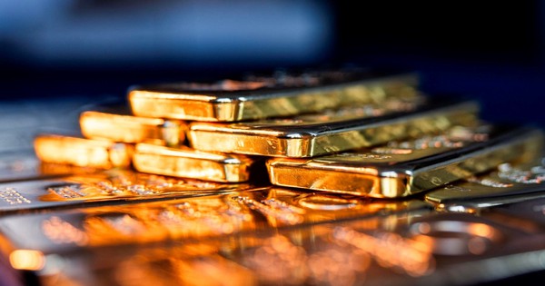 Cơn sốt từ "phố vàng" Trần Nhân Tông, Cầu Giấy cho đến Phố Wall: Điều gì khiến nơi nơi đẩy mạnh tích trữ?