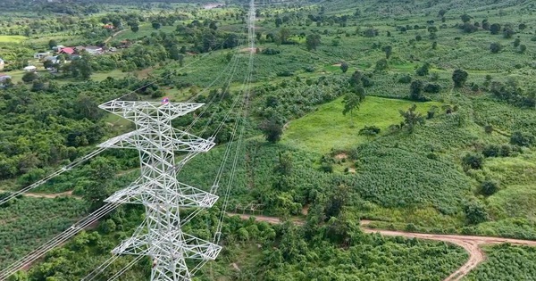 Thấy gì từ việc T&T Group của bầu Hiển thần tốc hoàn thành đường truyền tải điện từ Lào về Việt Nam?