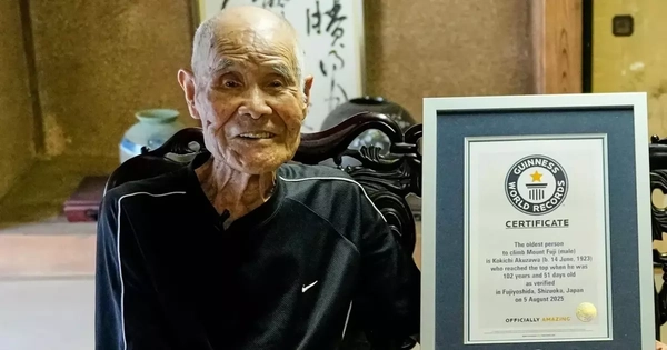 Cụ ông vừa lập kỷ lục leo núi Phú Sĩ là ai?