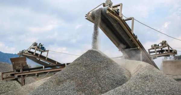 'Vật liệu tỷ đô' của Việt Nam ồ ạt tràn sang Lào với giá đắt đỏ: Thuế xuất khẩu giảm còn 5%, nước ta là ông trùm khu vực ASEAN