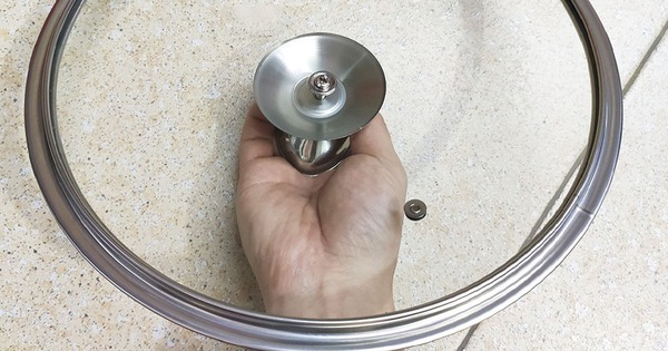 Công dụng của chiếc lỗ nhỏ trên nắp nồi inox