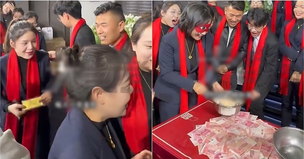 Sếp tặng mỗi nhân viên nhận 1 gam vàng, ai sinh con thứ 2 thưởng 75 triệu: Tiệc tất niên hot nhất lúc này