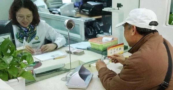 Gửi tiết kiệm 5 tỷ đồng, 6 tháng sau nhận về đúng 5 tỷ không lãi 1 đồng, ngân hàng khẳng định: “Chúng tôi không sai”