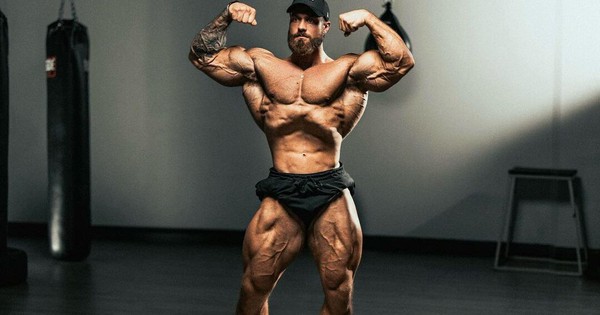 Chưa thấy "quái vật thể hình" nào sở hữu visual điển trai, body đẹp đến thế