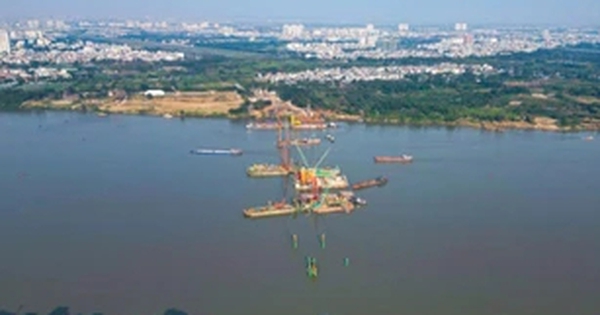 Đại công trường cầu Trần Hưng Đạo 16.000 tỷ đồng nhìn từ trên cao